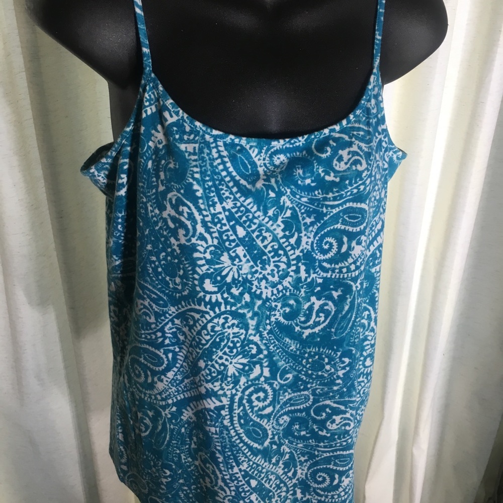 Loft Ladies Tank Top...Pre-Owned Size (XL).